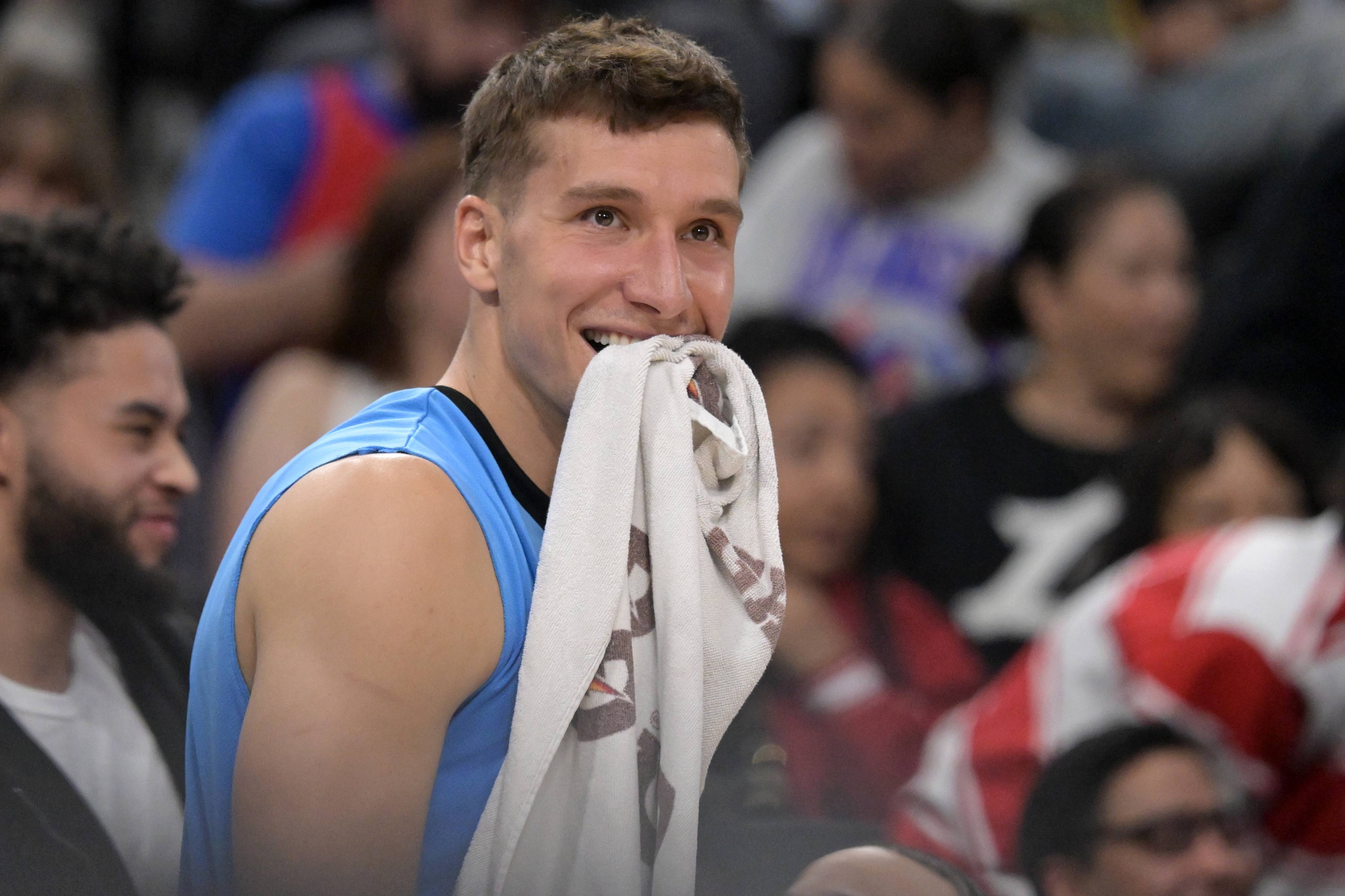 详细阅读:九游网址 -包含赛地聚焦——西甲冲刺阶段热度飙升,洛杉矶快船战术微调,目标明确,球探报告显示潜力的词条 九游网址 -包含赛地聚焦——西甲冲刺阶段热度飙升,洛杉矶快船战术微调,目标明确,球探报告显示潜力的词条