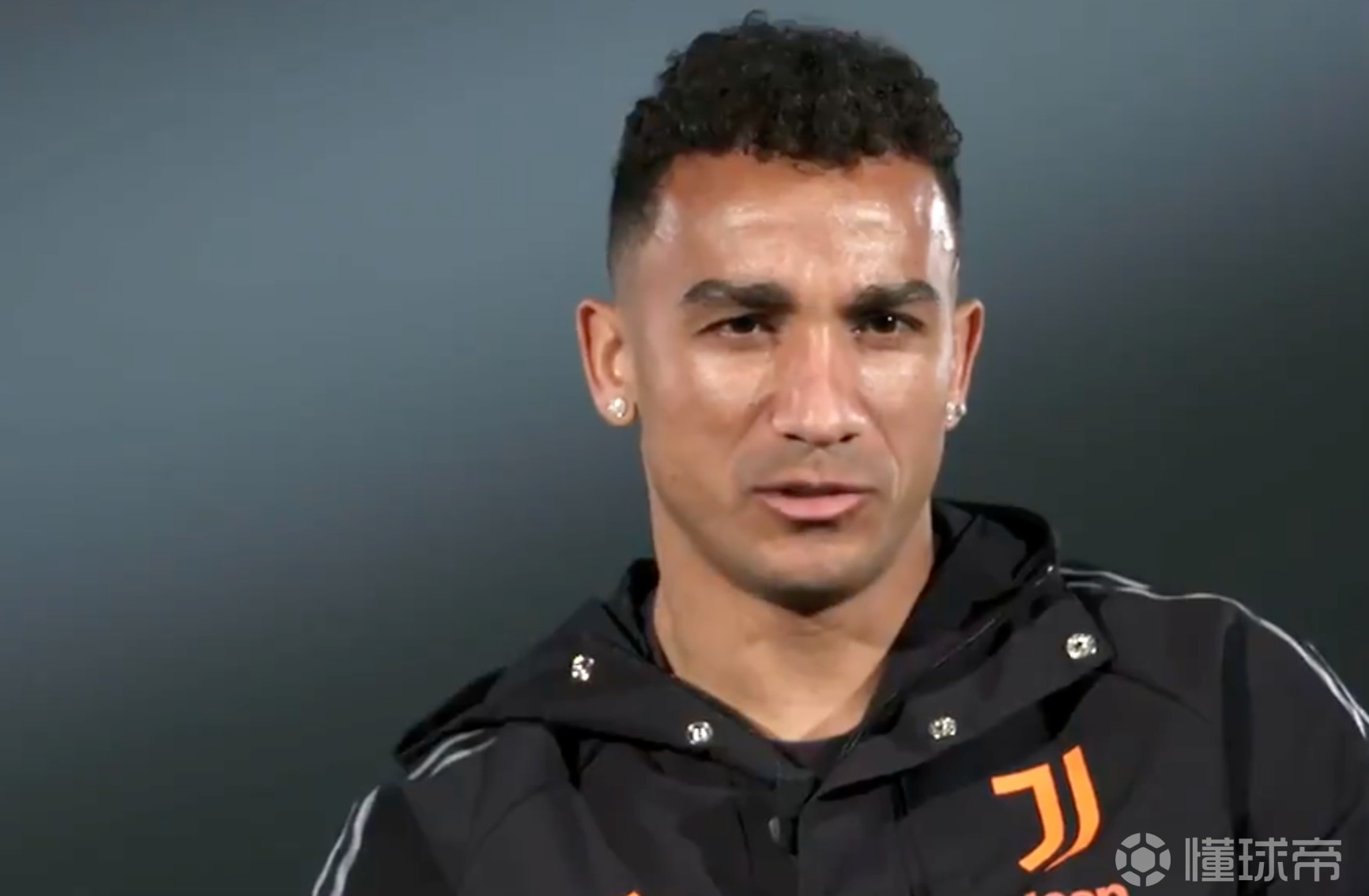 九游娱乐平台 -包含里程碑夜！波尔图回应争议；NBA季后赛今夜刷纪录；压力陡增；阵容厚度经受考验的词条